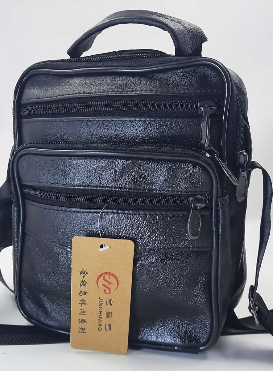 Leather Unisex Crossbody Shoulder Bag! Nice size bag! Excellent quality!