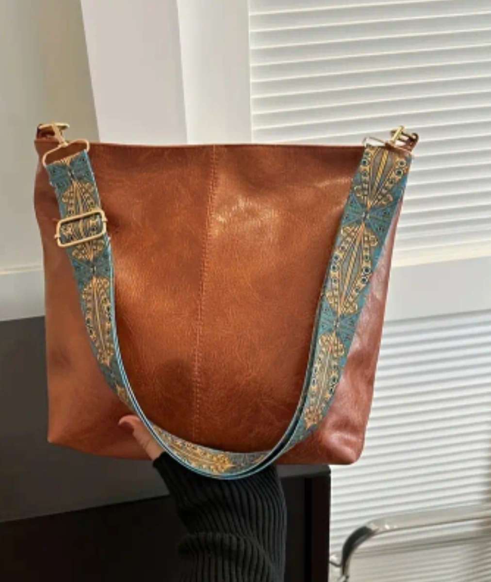 Minimalist Retro Tote Bag - Spacious Shoulder Bag - Brown