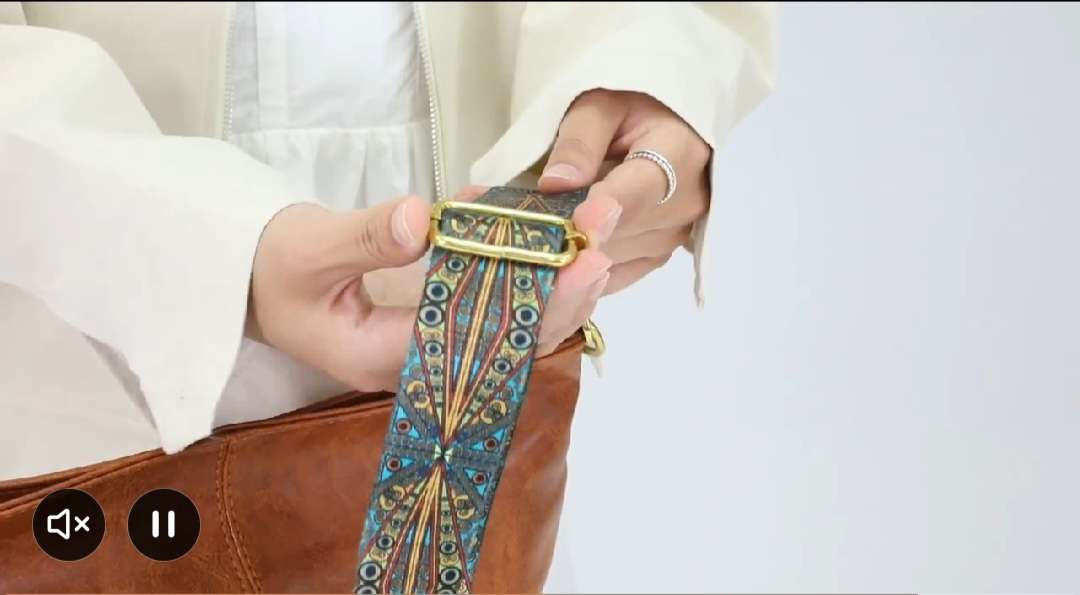 Minimalist Retro Tote Bag - Spacious Shoulder Bag - Brown