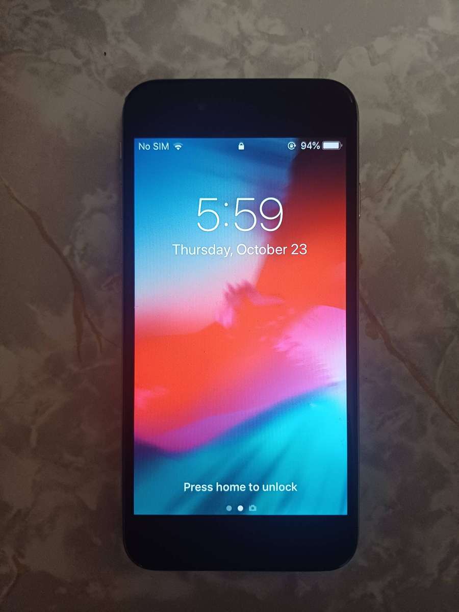 iPhone 6 32GB Screen Replaced (Good Quality), Battery Health 77%