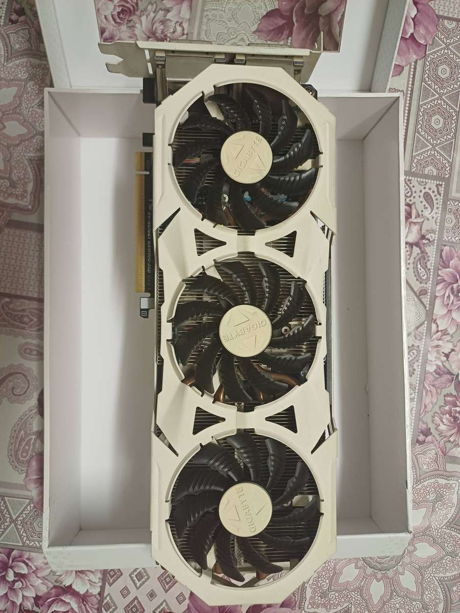 NVIDIA GTX 970 4GB (Painted White, Good Temps)