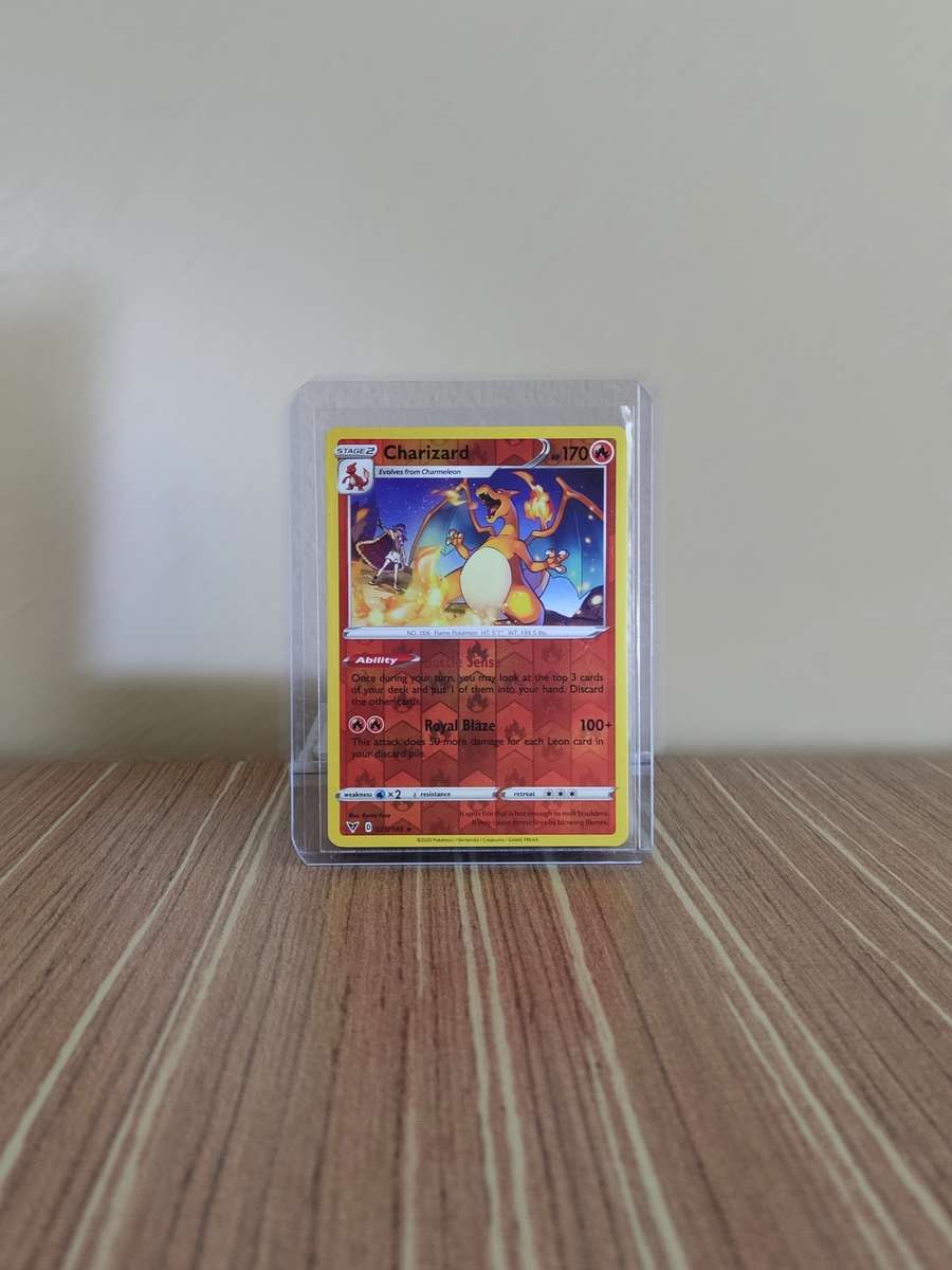 Pokémon: Charizard Reverse Holo Rare #25/185 - Mint Condition | Vivid Voltage (2020)