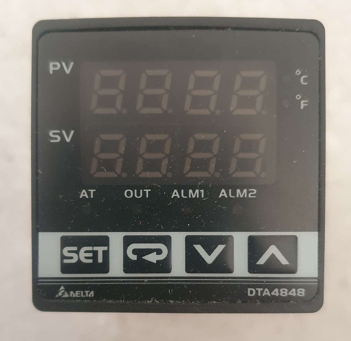DELTA DTA4848R0 DTA Series Temperature Controller Relay O/P