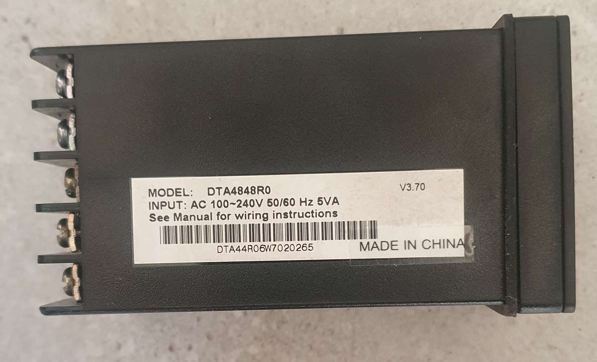 DELTA DTA4848R0 DTA Series Temperature Controller Relay O/P