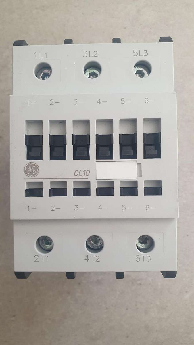 GE - CL10A311M3 CONTACTOR 3P 105A 110V 50/60HZ AC COIL