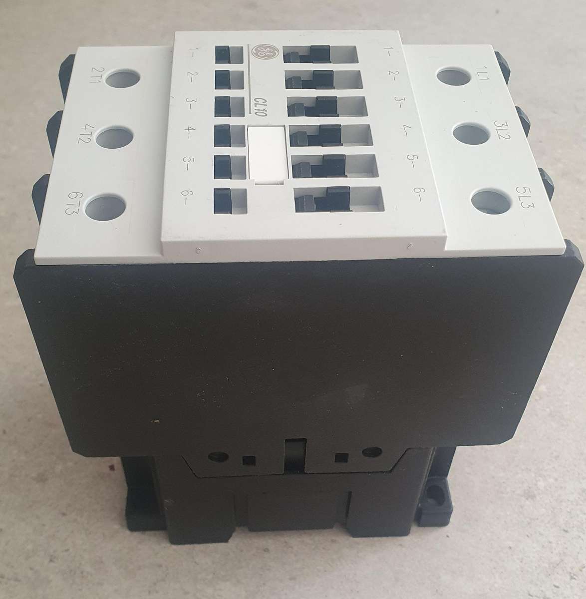 GE - CL10A311M3 CONTACTOR 3P 105A 110V 50/60HZ AC COIL