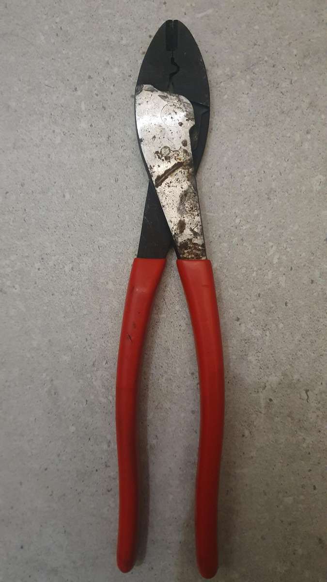 Sold HellermannTyton Light Duty Indent Crimping Tool 0.5-10mm