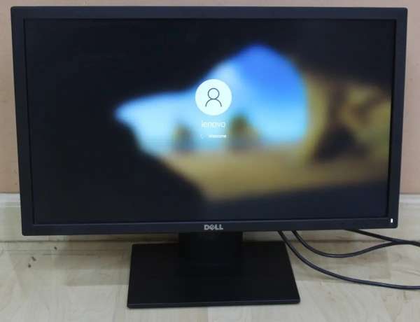 Dell E2318H 23" FHD Monitor - (1920x1080) Monitor [ Bottom Has Dark Bar - Read Description]