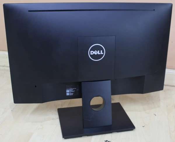 Dell E2318H 23" FHD Monitor - (1920x1080) Monitor [ Bottom Has Dark Bar - Read Description]