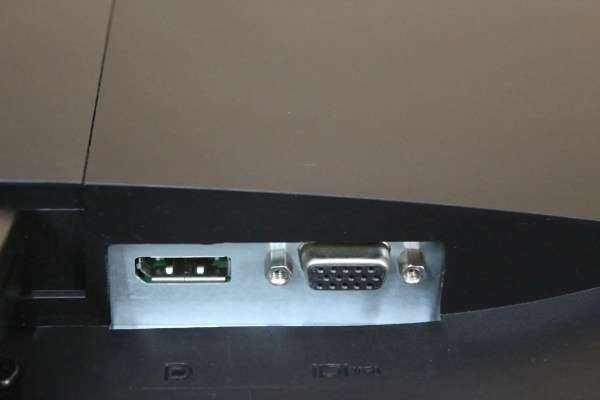 Dell E2318H 23" FHD Monitor - (1920x1080) Monitor [ Bottom Has Dark Bar - Read Description]