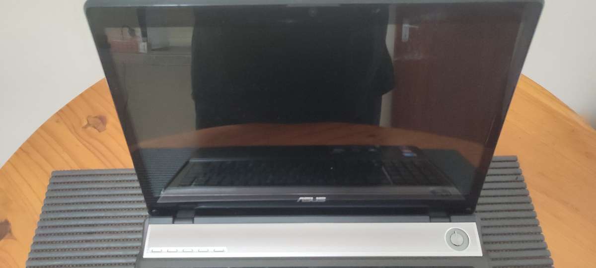 Intel® Core i5 - 6Gb Ram - 500Gb HDD - Asus N61J Laptop