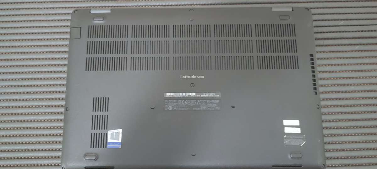 Dell Latitude 5400 - Intel i5 8th Gen - 8Gb Ram - 256 SSD