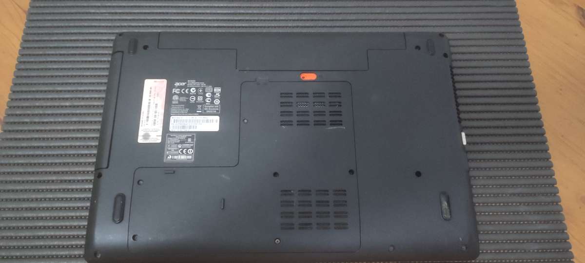 Acer Travelmate 5744 i3 - Spares / Repairs