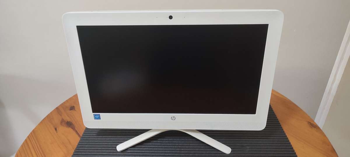 Hp All In One Pc 500Gb HDD, 4GB Ram - Spares Or Repairs (Beeps when Turned On)