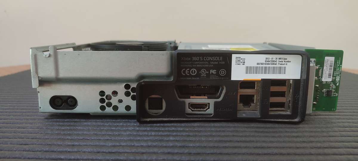 xbox 360 slim - Spares or Repair