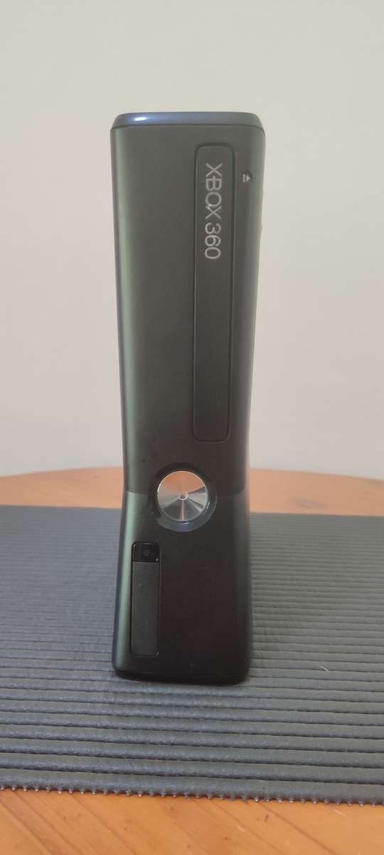 xbox 360 slim - Spares or Repair