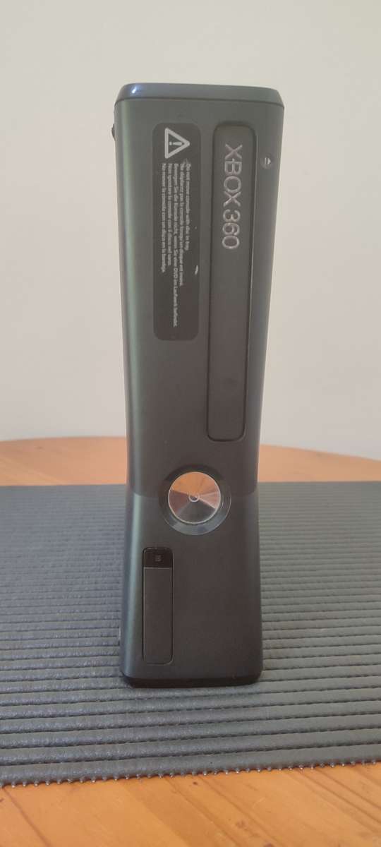 xbox 360 slim - Spares or Repair