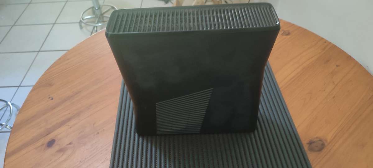 xbox 360 slim - Spares or Repair