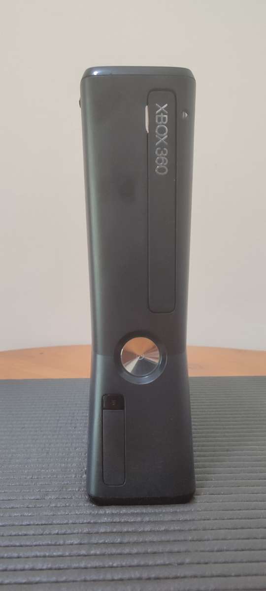 xbox 360 slim - Spares or Repair