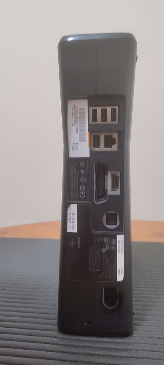 xbox 360 slim - Spares or Repair