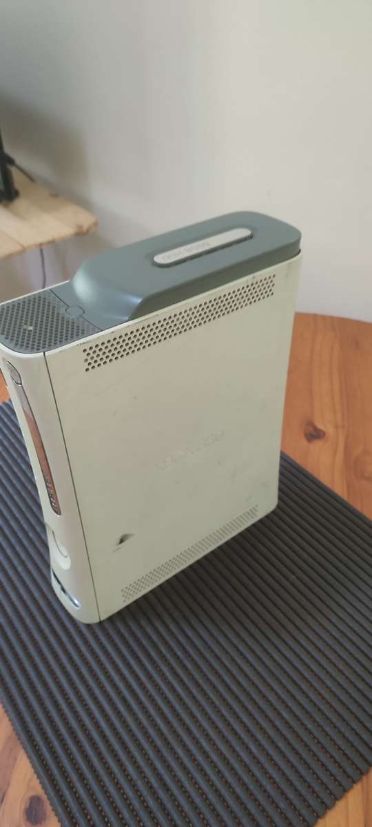 Xbox 360 - Spares or Repair