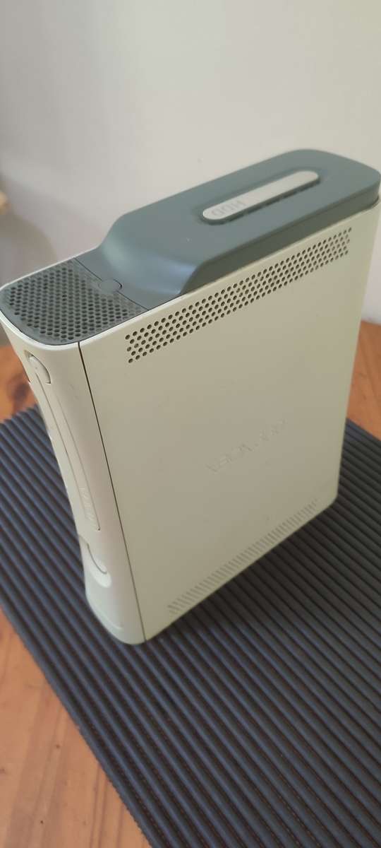 Xbox 360 - Spares or Repair