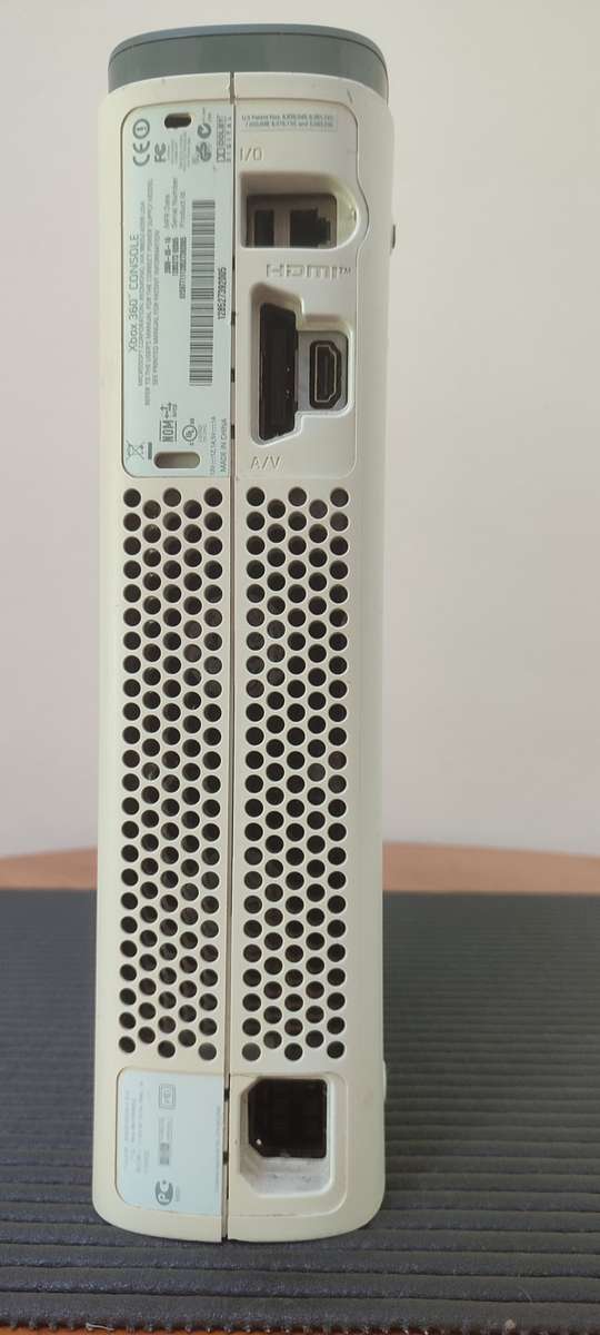 Xbox 360 - Spares or Repair