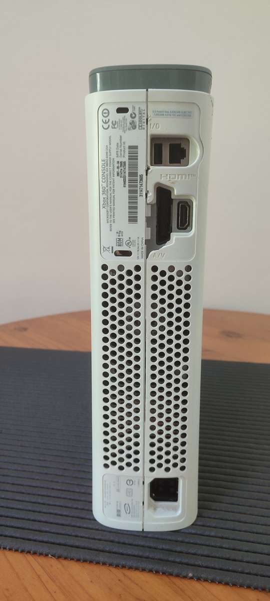 Xbox 360 - Spares or Repair