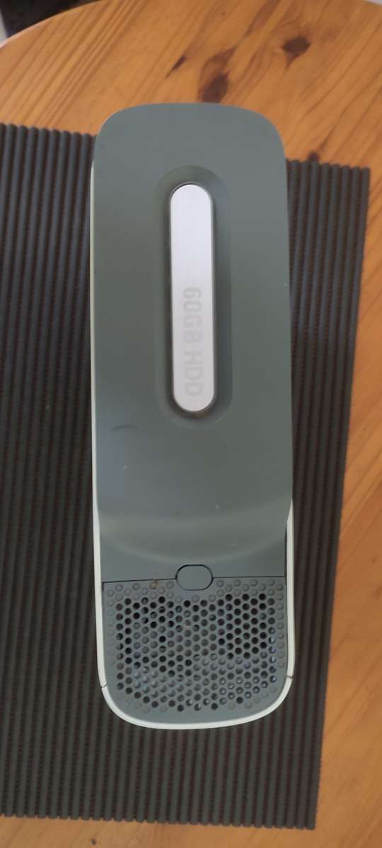 Xbox 360 - Spares or Repair