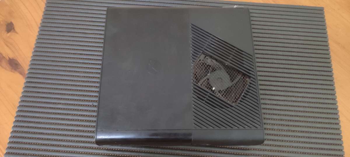 Xbox 360 Super Slim - Spares or Repair