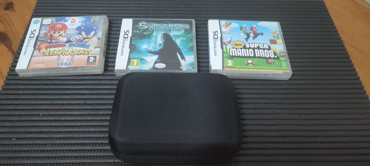 Nintendo DS Lite With 3 Games