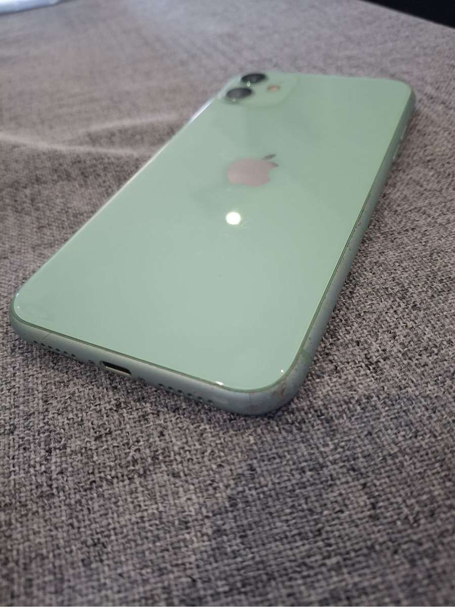 iPhone 11 64gb green