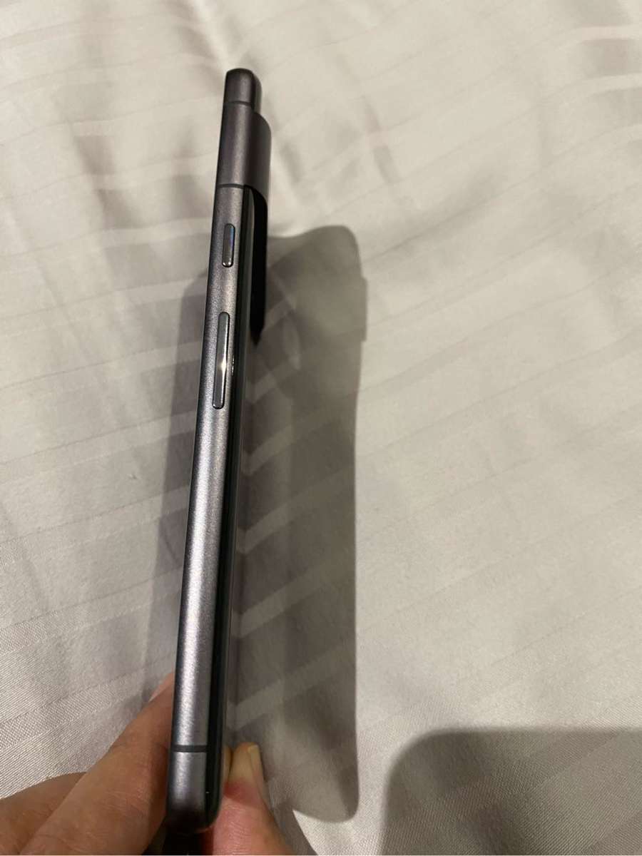 Google Pixel 7 Obsidian 128gb - Unlocked with 2 covers and extra screen protectors