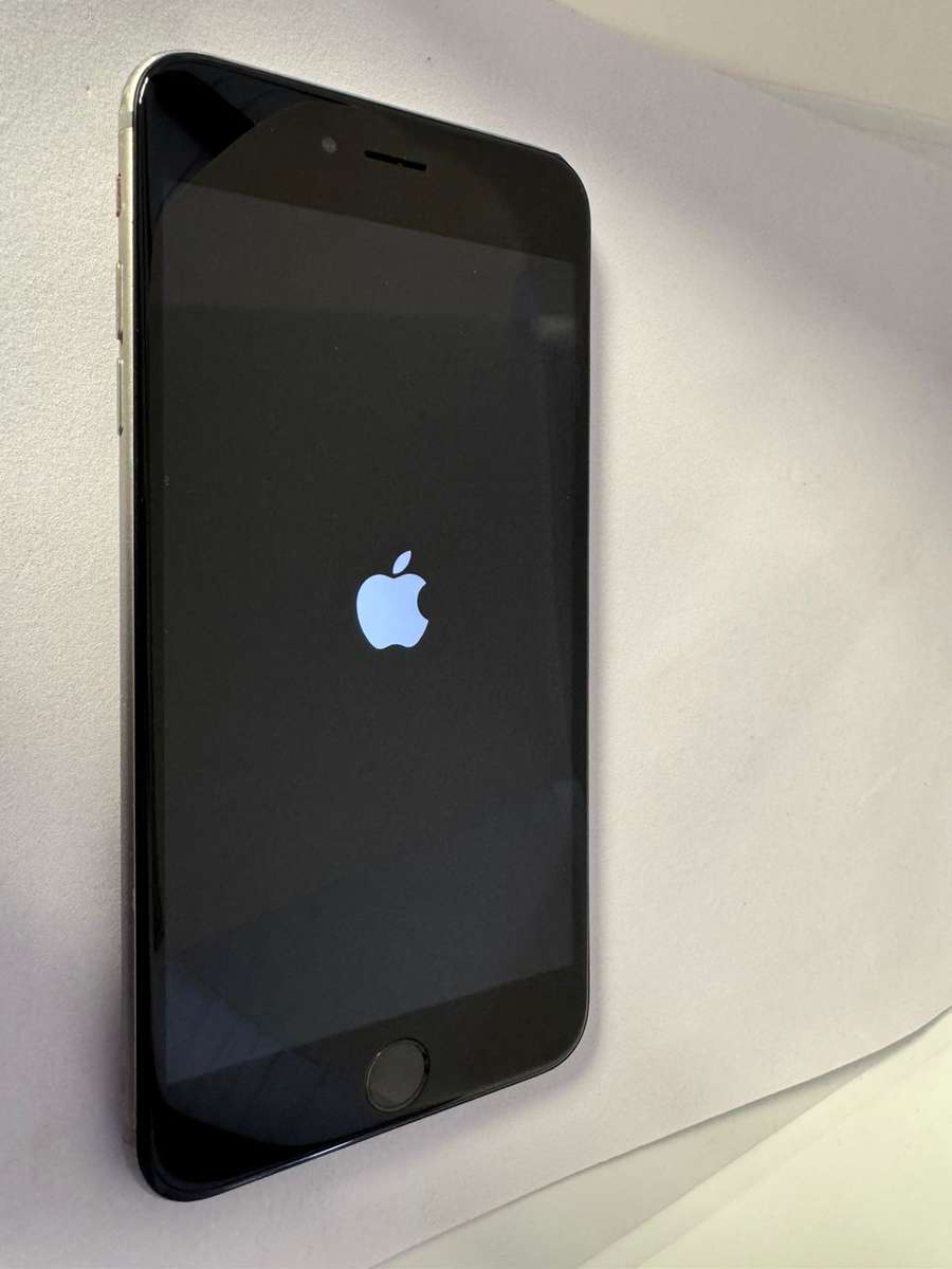 Apple iPhone SE - 128GB