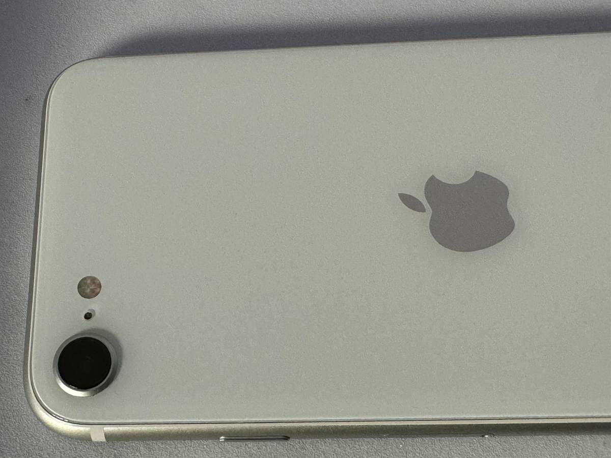 Apple iPhone SE - 128GB