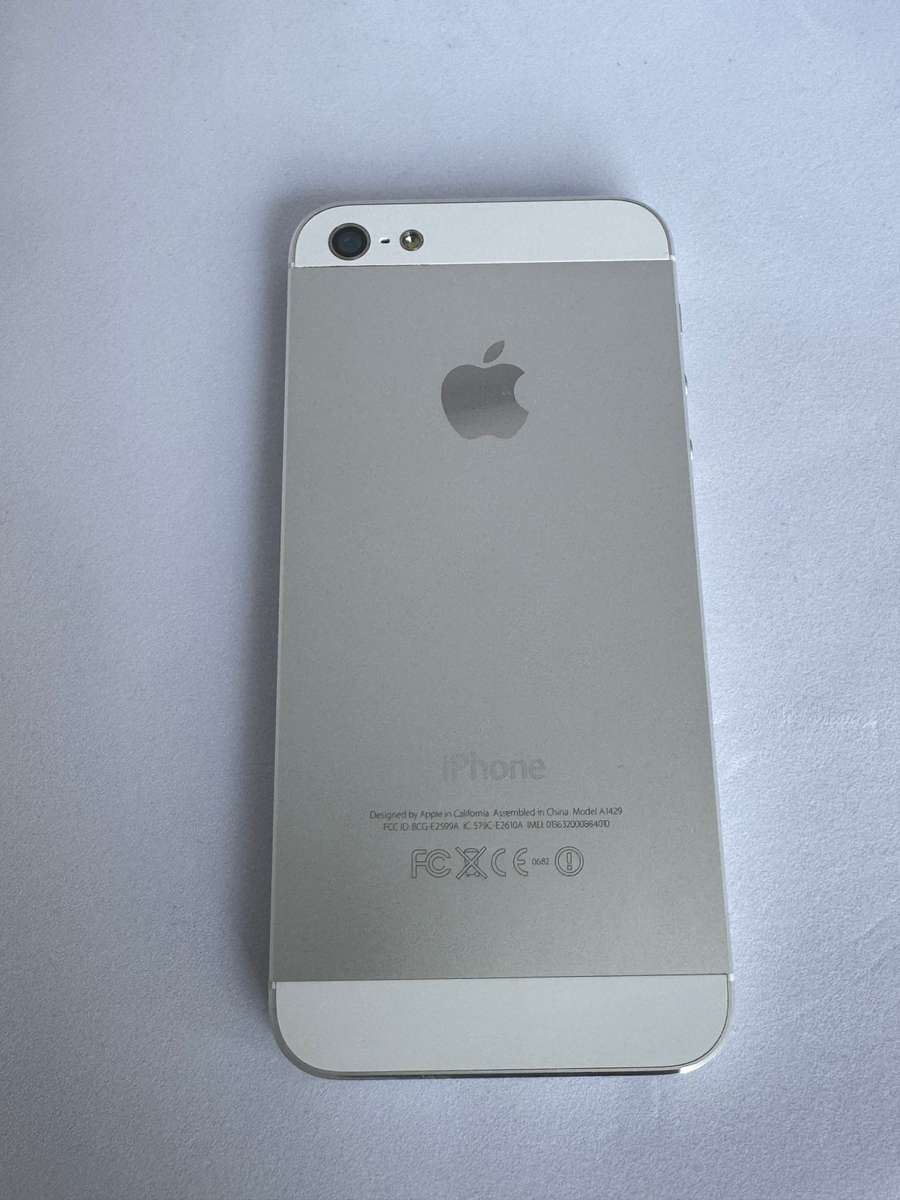 Apple iPhone 5 64GB Silver