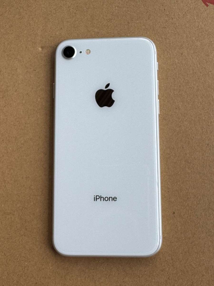 Apple iPhone 8 64GB White