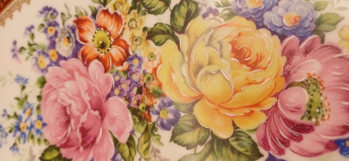 Beautiful Limoges oval plate