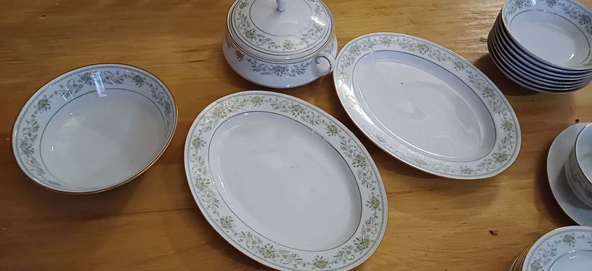 NORITAKE Green Hill