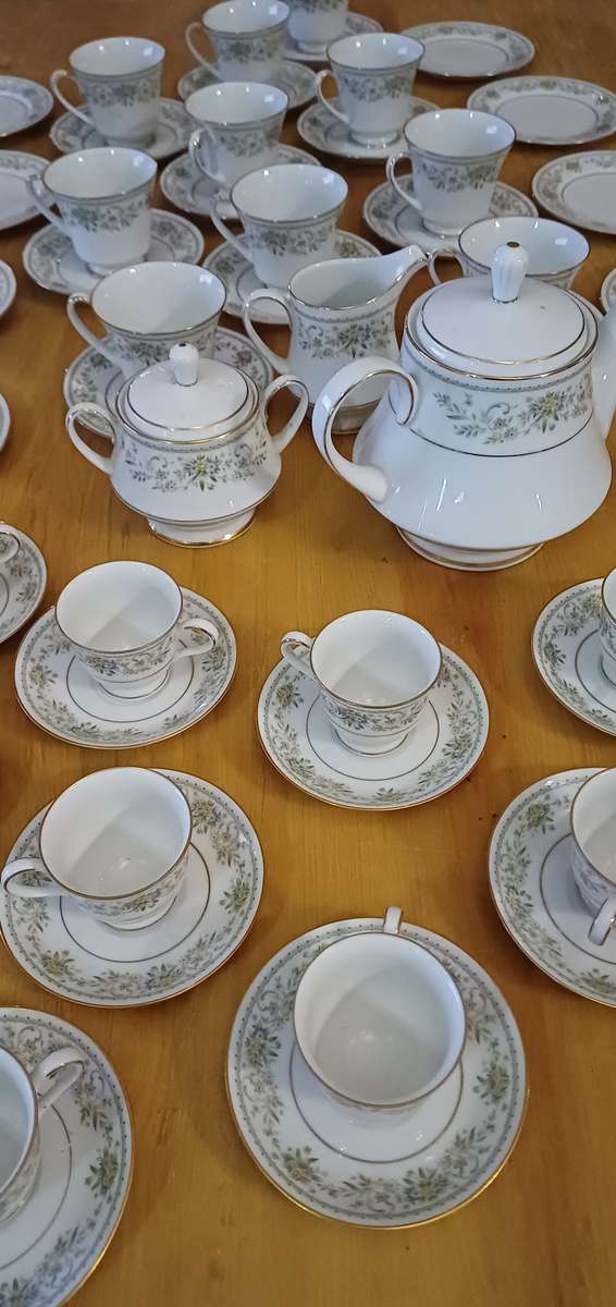 Noritake green hill  cups,coffee cups, teapot,sugar,milkjug
