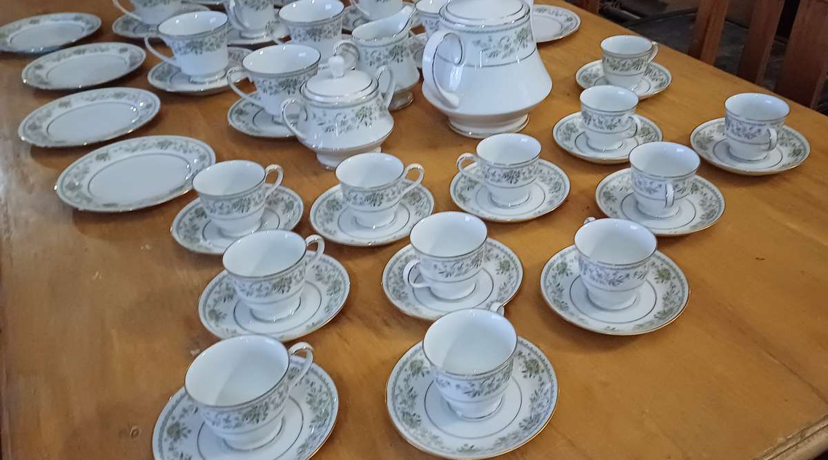 Noritake green hill  cups,coffee cups, teapot,sugar,milkjug