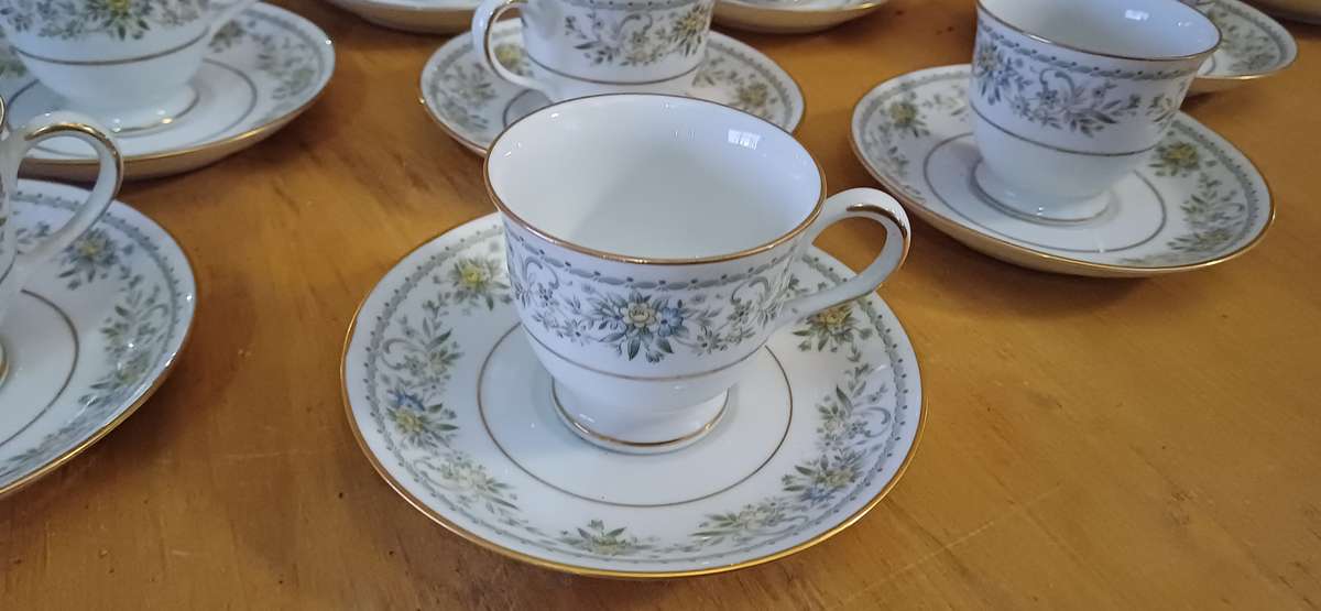 Noritake green hill  cups,coffee cups, teapot,sugar,milkjug