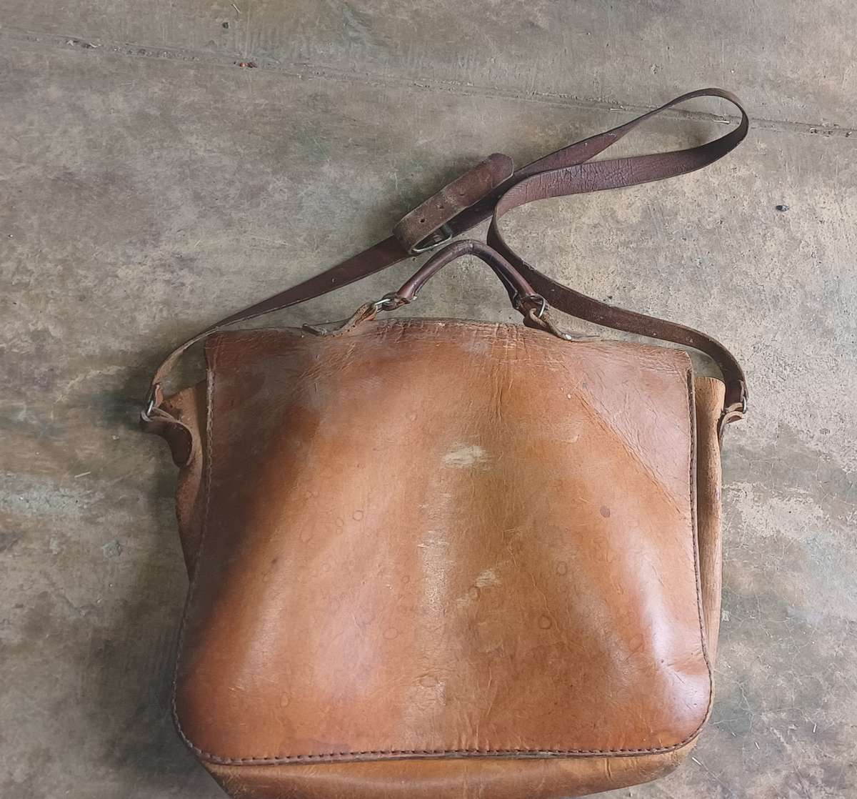 Leather bag