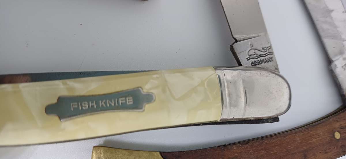 Pocket Knives and okapi