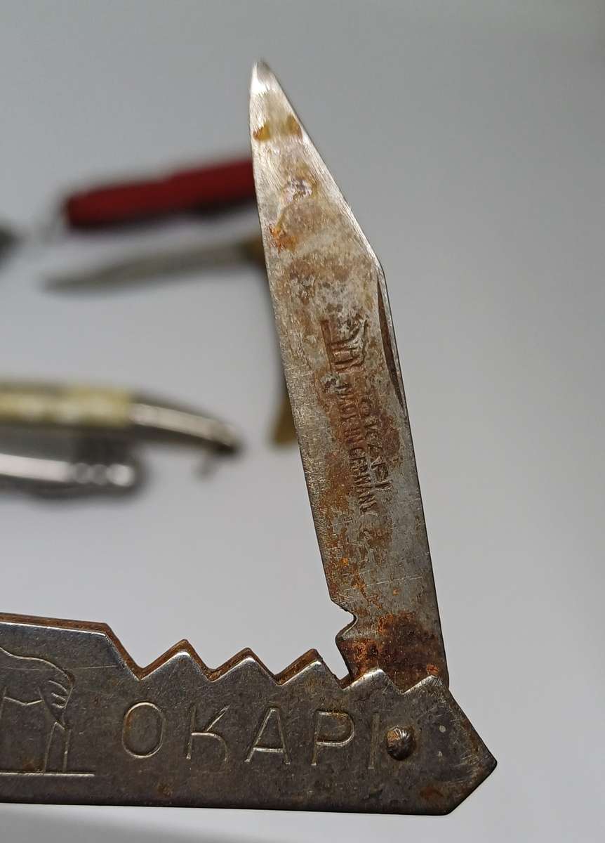 Pocket Knives and okapi