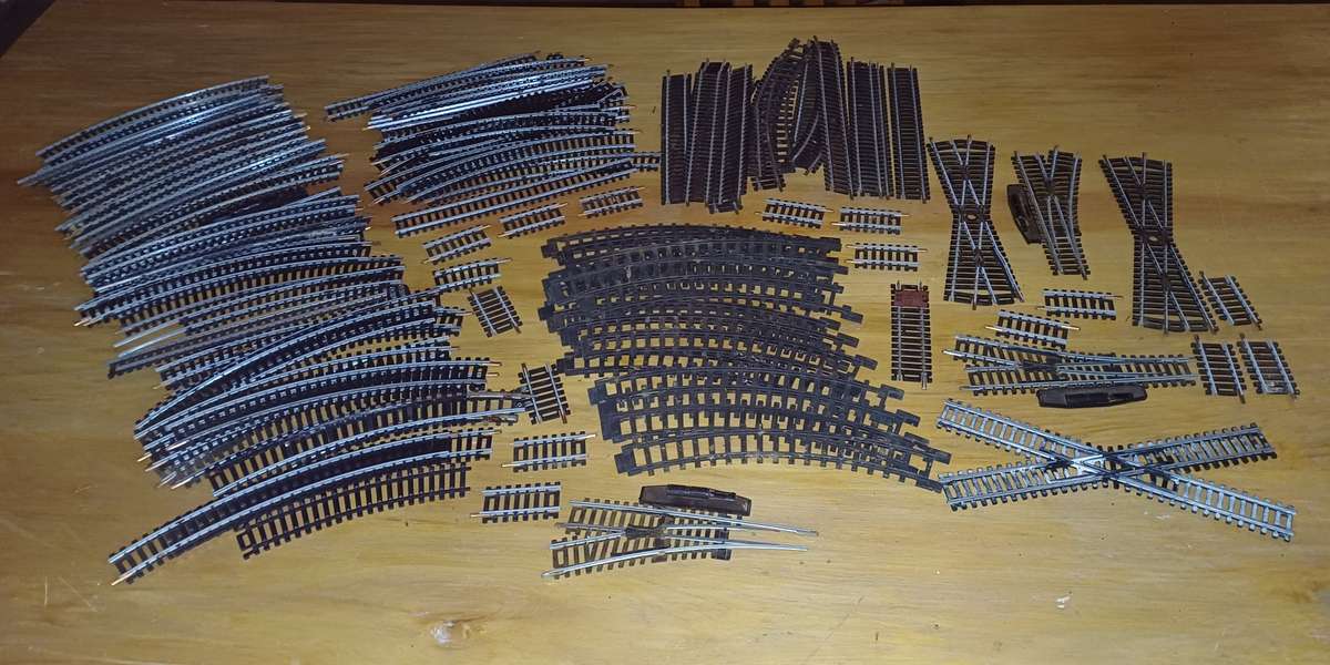 Huge lot Lima Train Tracks