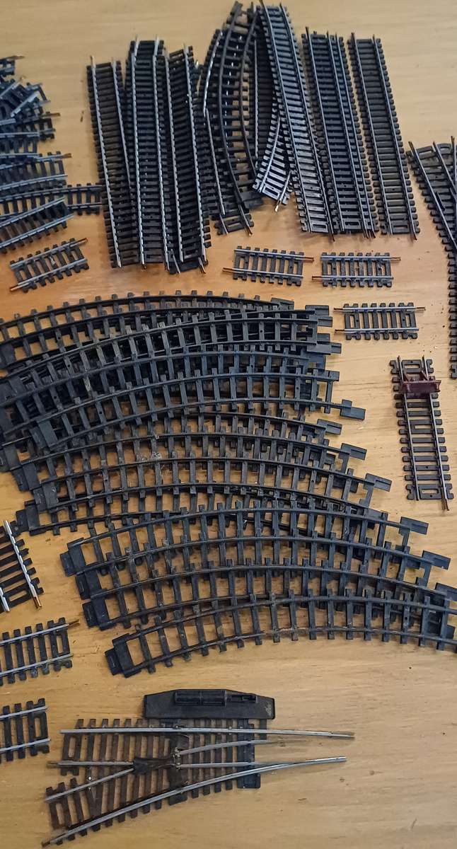 Huge lot Lima Train Tracks