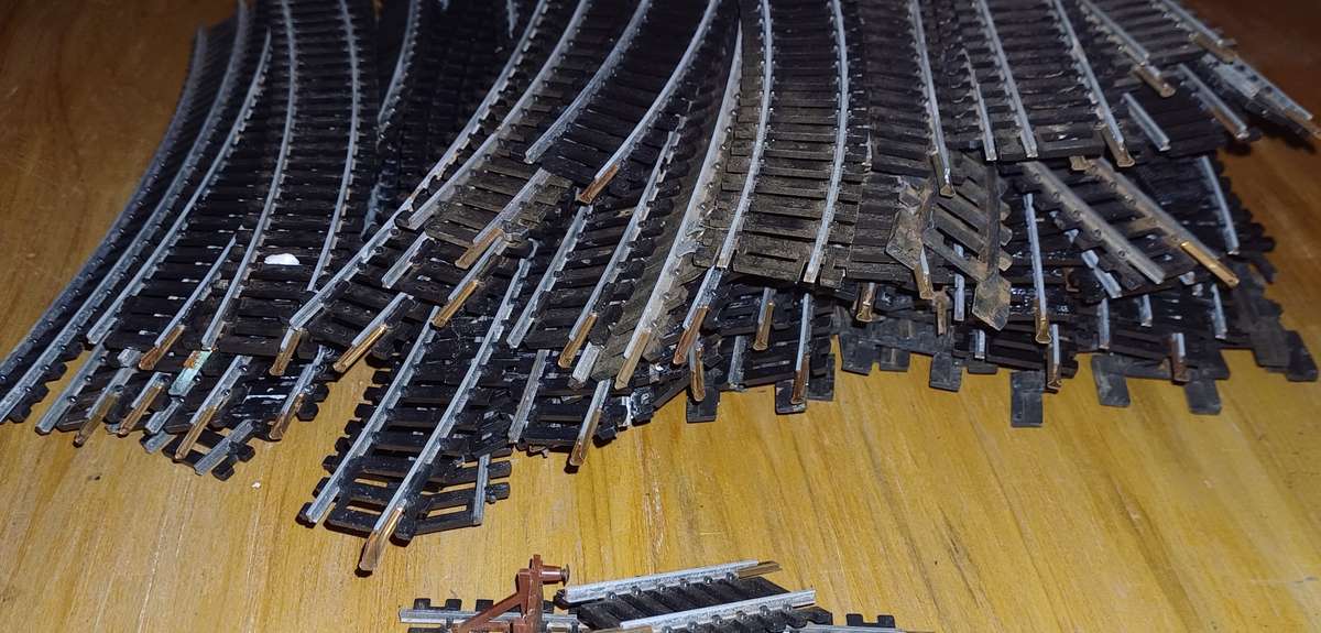 Huge lot Lima Train Tracks