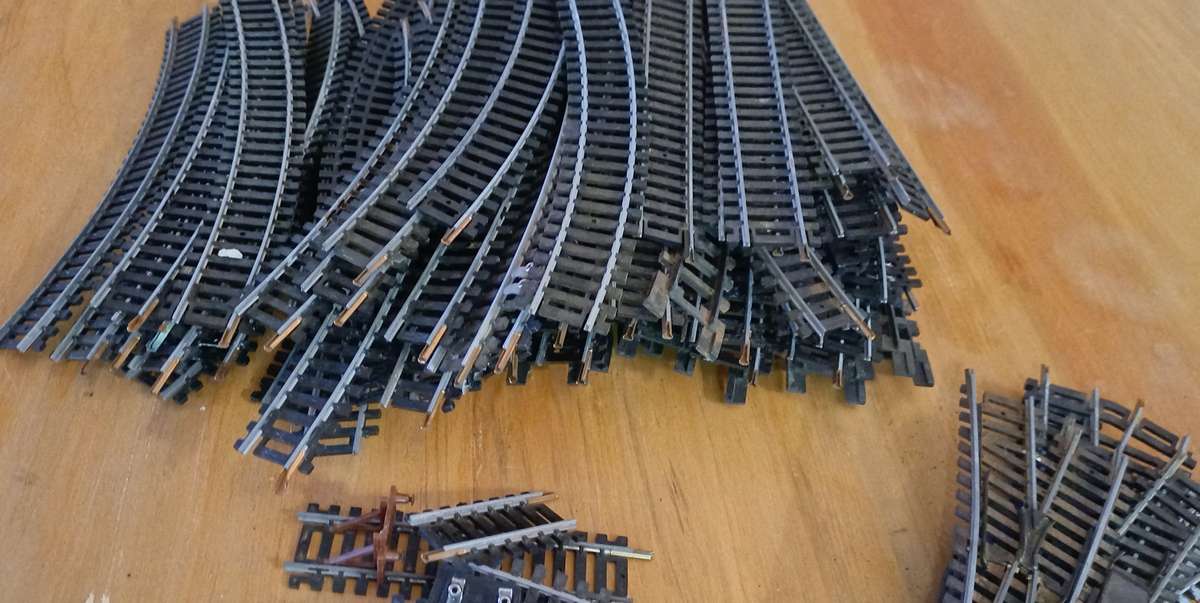 Huge lot Lima Train Tracks