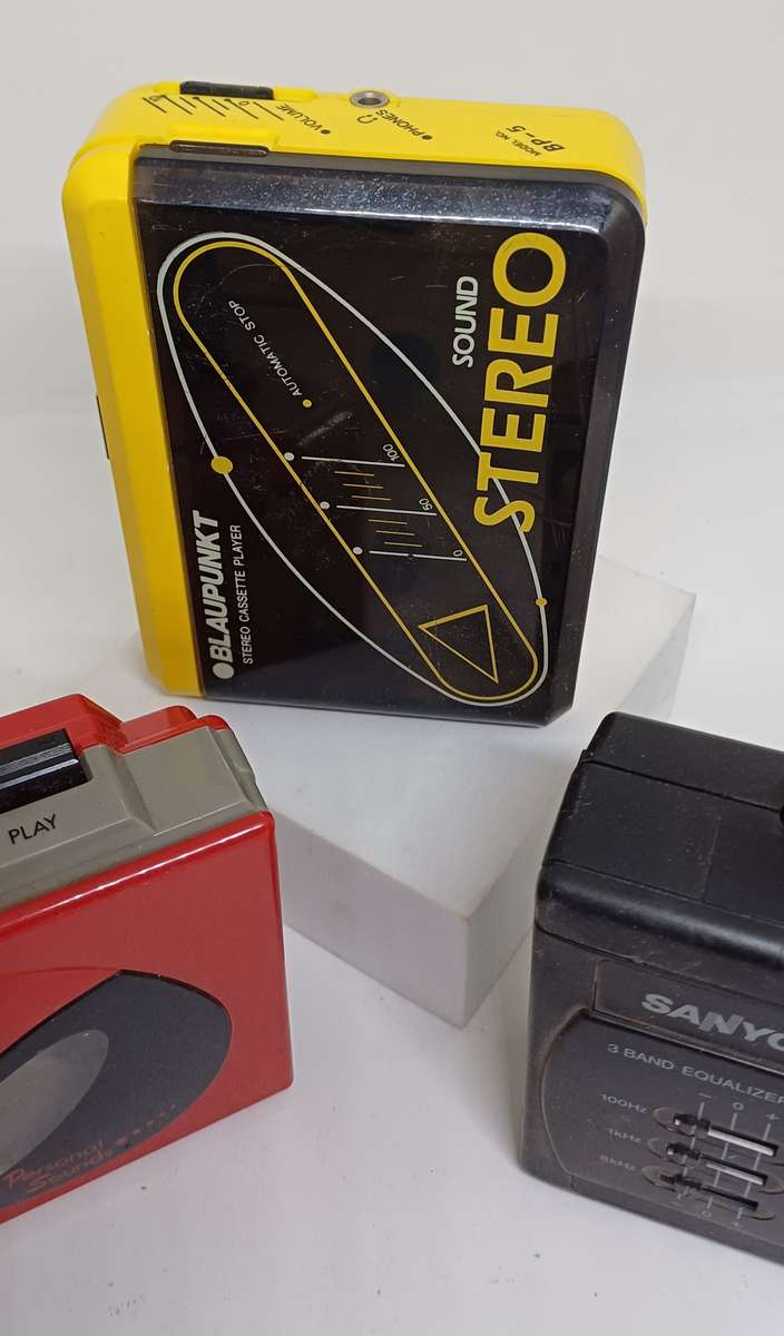 Three walkmans-untested